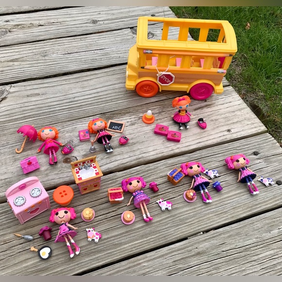 mga Toys Lalaloopsy School Bus Bea Berry Mini Dolls Pets Kitchen